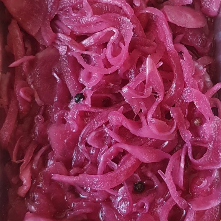 Pickled Pink Onions (sliced) 1kg Tub. Part of the Organic Artisanal Toppings Bundle.